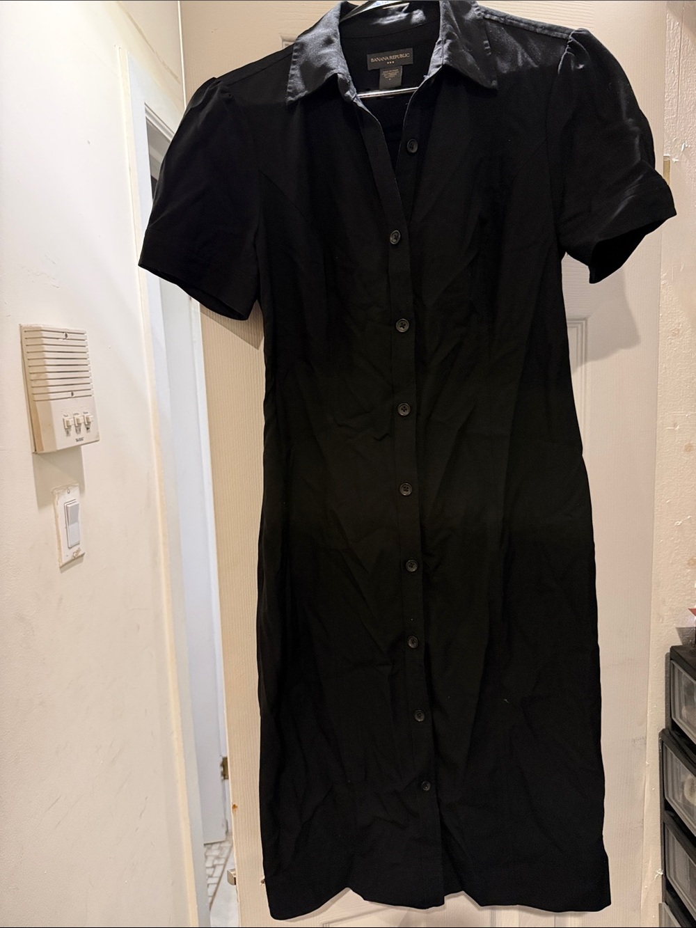 Banana Republic Black Short Sleeve Button-Down Midi Shirt Dress